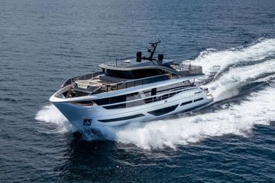 Yacht