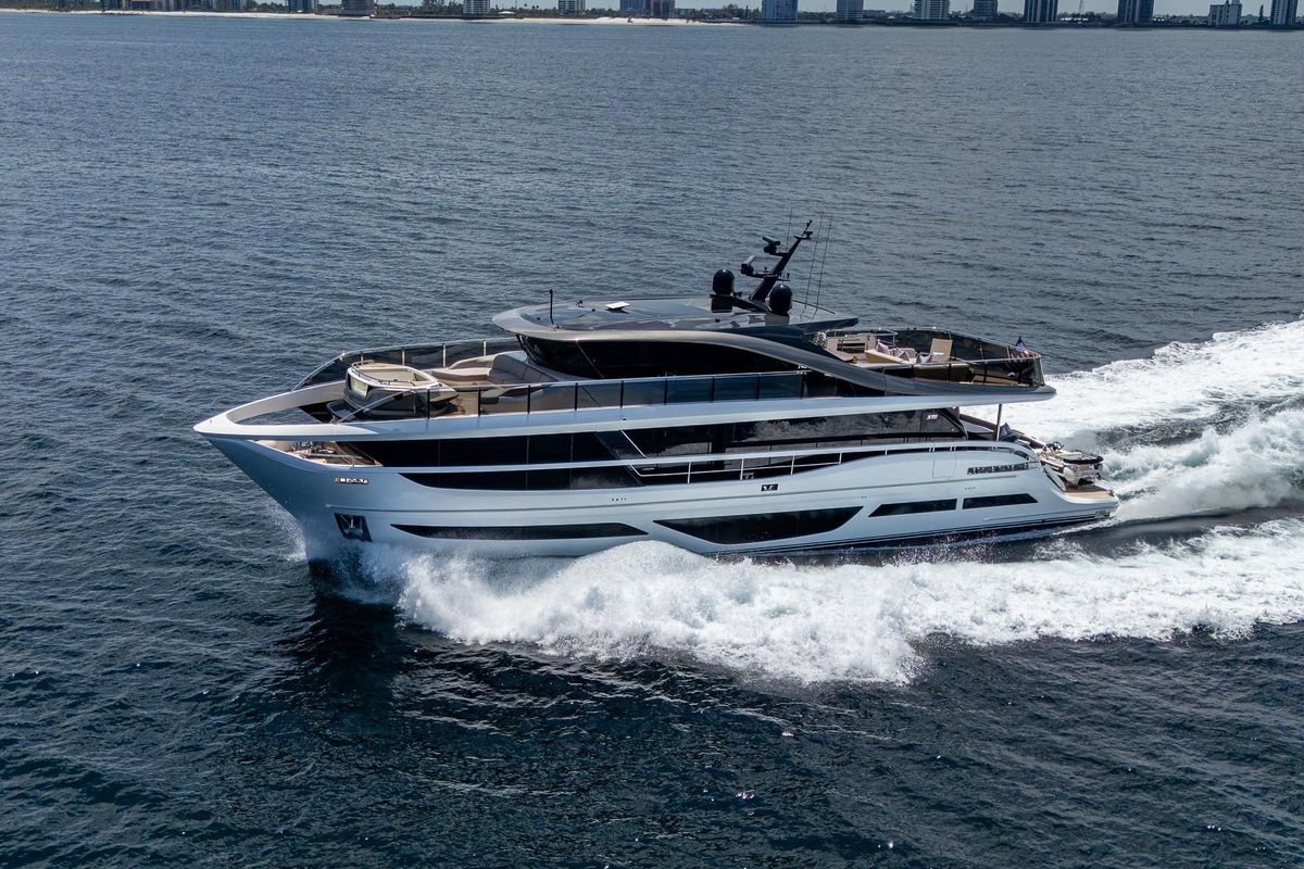 2022 Princess 95 