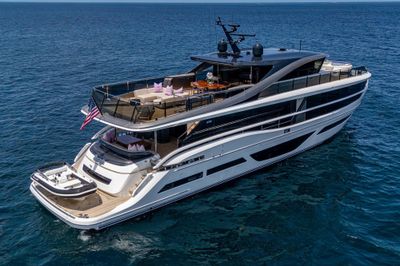Yacht