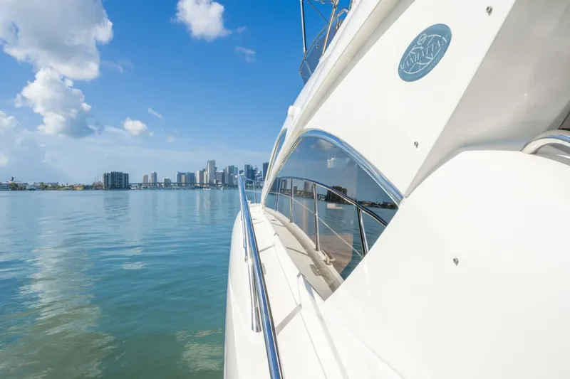  Yacht Photos Pics 2011 Sunseeker Manhattan 52 - Image 41