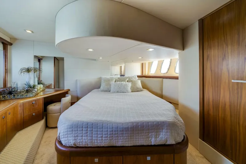  Yacht Photos Pics 2011 Sunseeker Manhattan 52 - Image 32