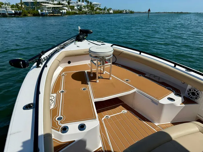  Yacht Photos Pics 2022 Everglades 273cc - Image 26