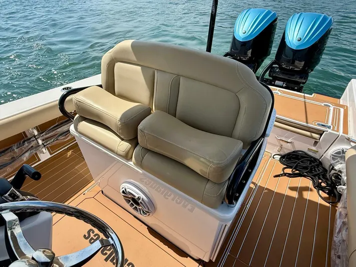  Yacht Photos Pics 2022 Everglades 273cc - Image 17