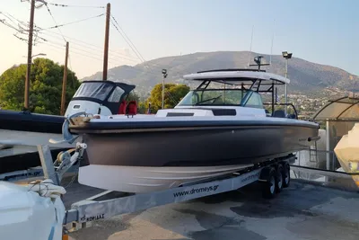 2021 Axopar 37 Sun Top (ST)