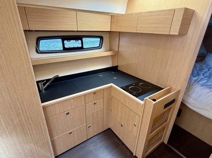  Yacht Photos Pics 2022 Bavaria Sr41 - Image 23