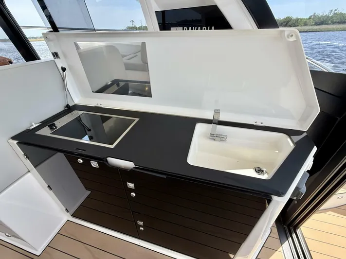  Yacht Photos Pics 2022 Bavaria Sr41 - Image 14