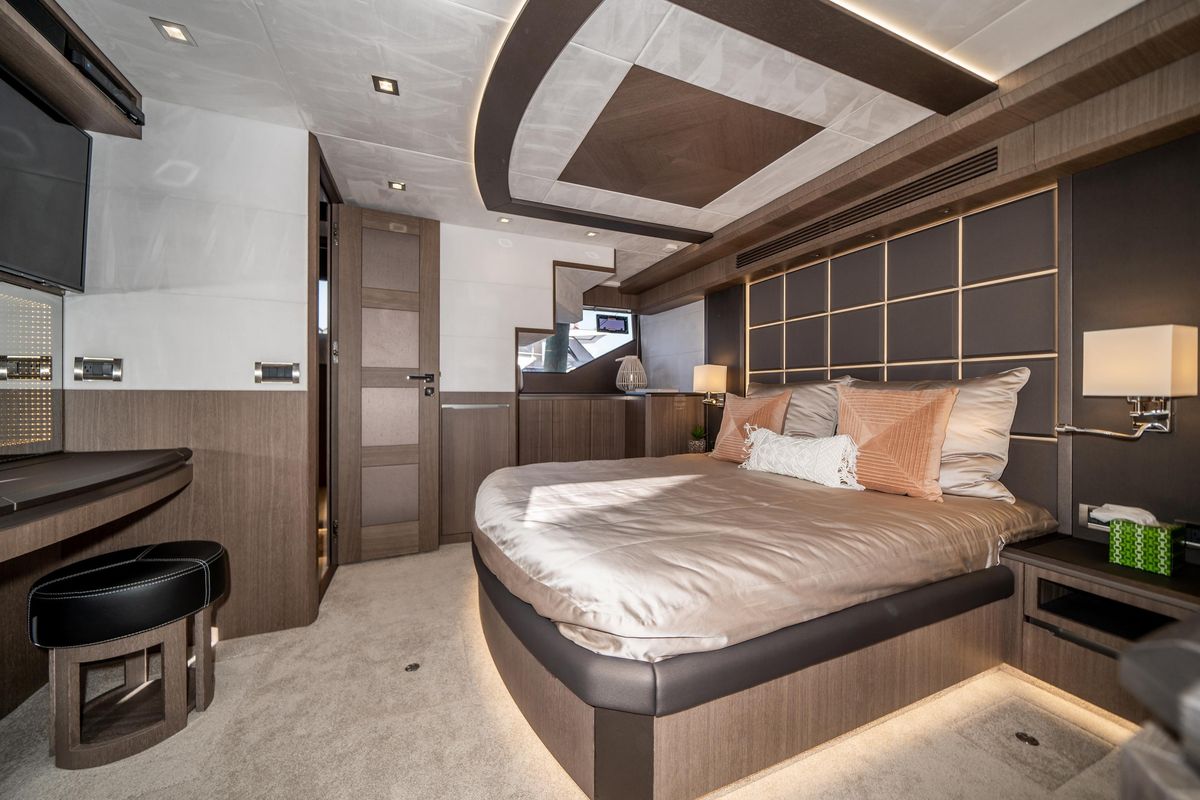 2019 Galeon 64 