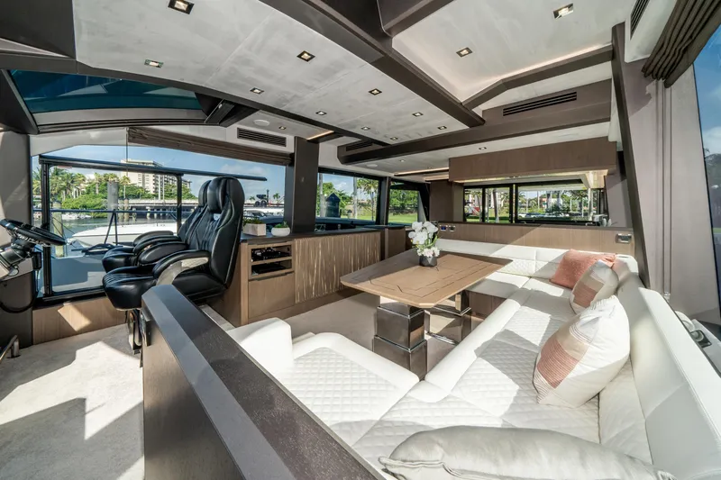  Yacht Photos Pics 2019-Galeon-640-Fly-MarineMax-Yacht-Center