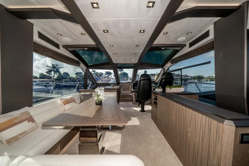  Yacht Photos Pics 2019-Galeon-640-Fly-MarineMax-Yacht-Center