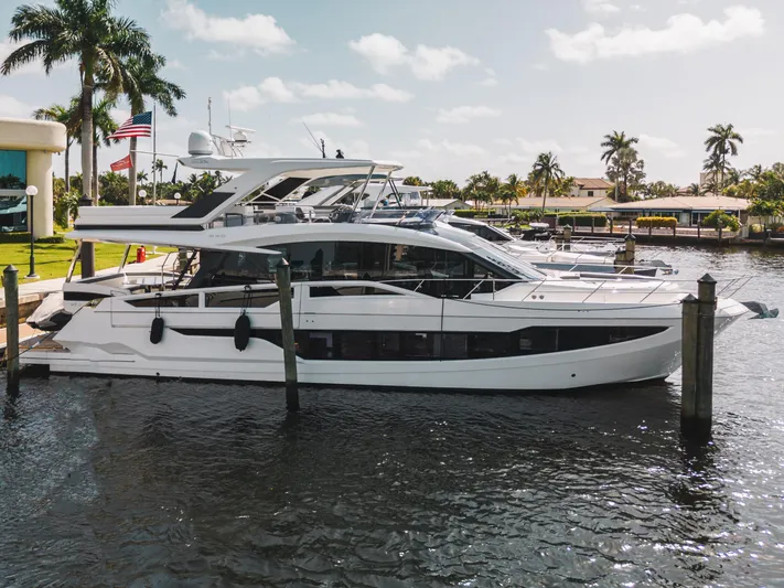  Yacht Photos Pics 2019-Galeon-640-Fly-MarineMax-Yacht-Center