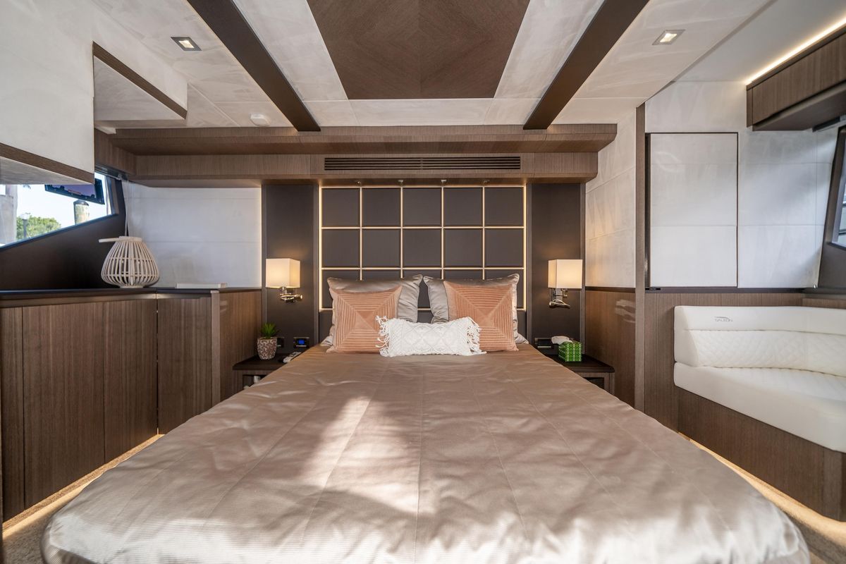 2019 Galeon 64 
