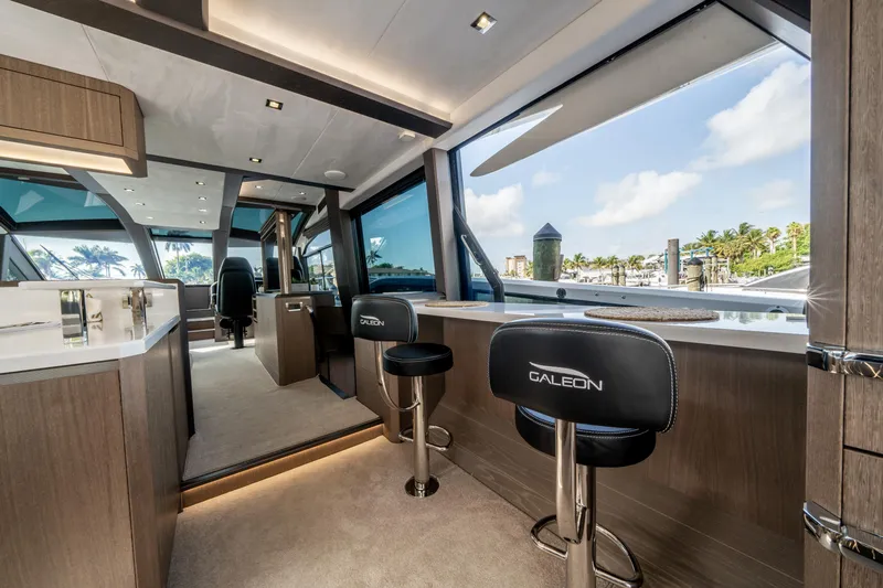  Yacht Photos Pics 2019-Galeon-640-Fly-MarineMax-Yacht-Center