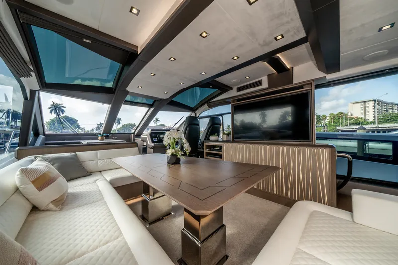  Yacht Photos Pics 2019-Galeon-640-Fly-MarineMax-Yacht-Center