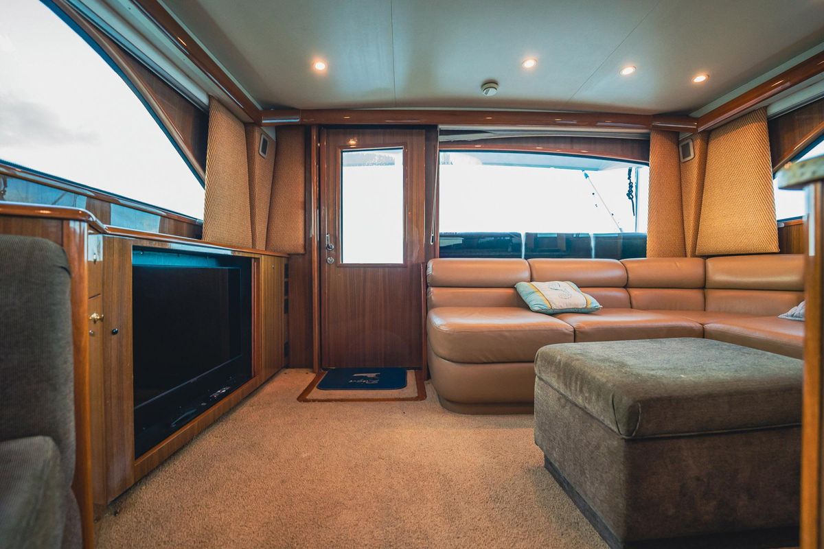 2005 Viking 48 