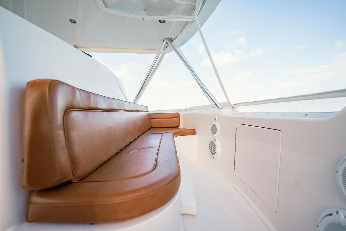 2005 Viking 48 