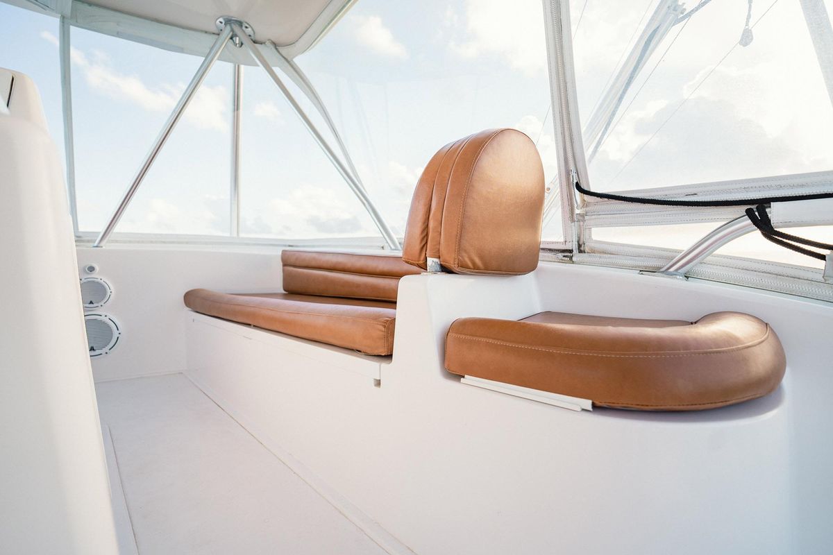 2005 Viking 48 