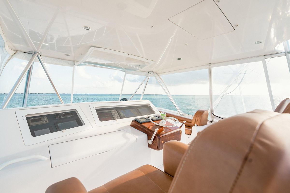 2005 Viking 48 