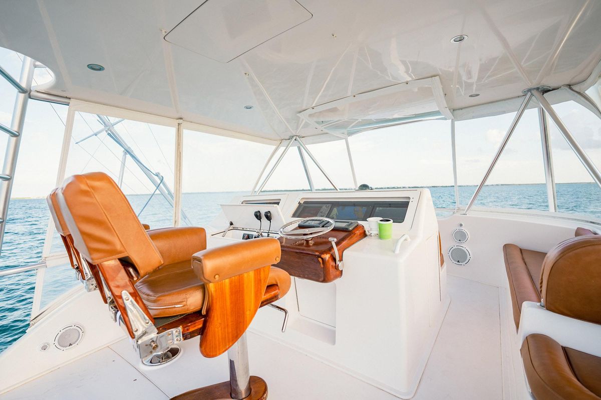 2005 Viking 48 