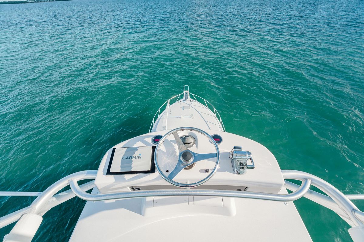 2005 Viking 48 