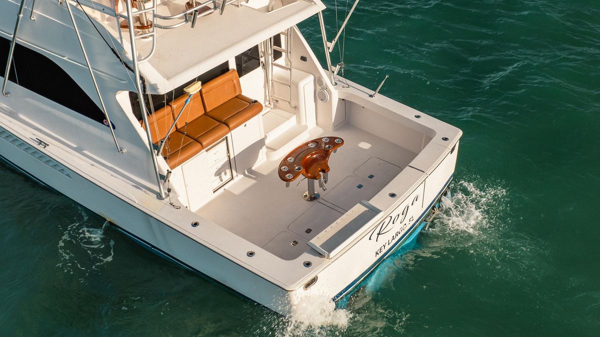 2005 Viking 48 