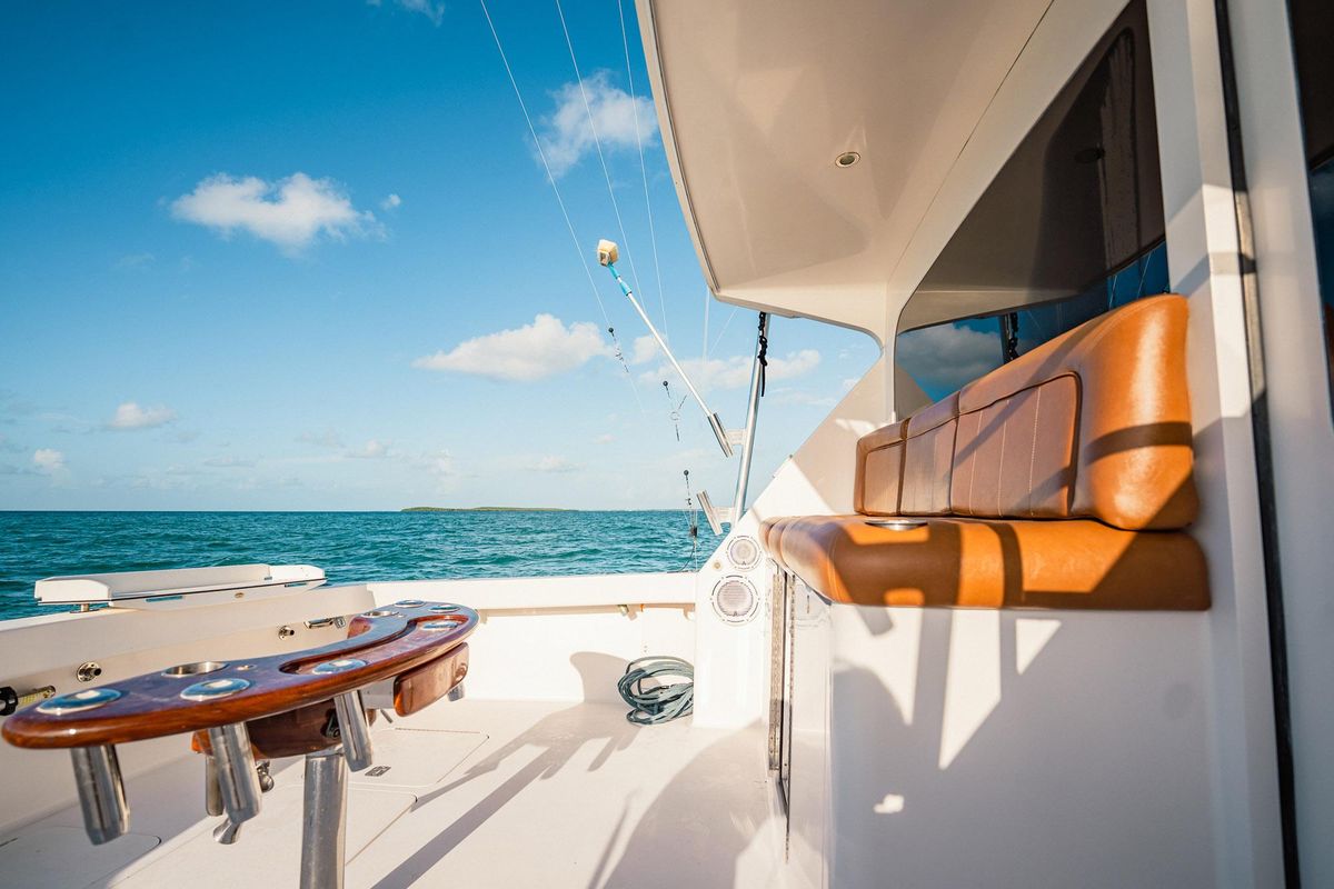 2005 Viking 48 