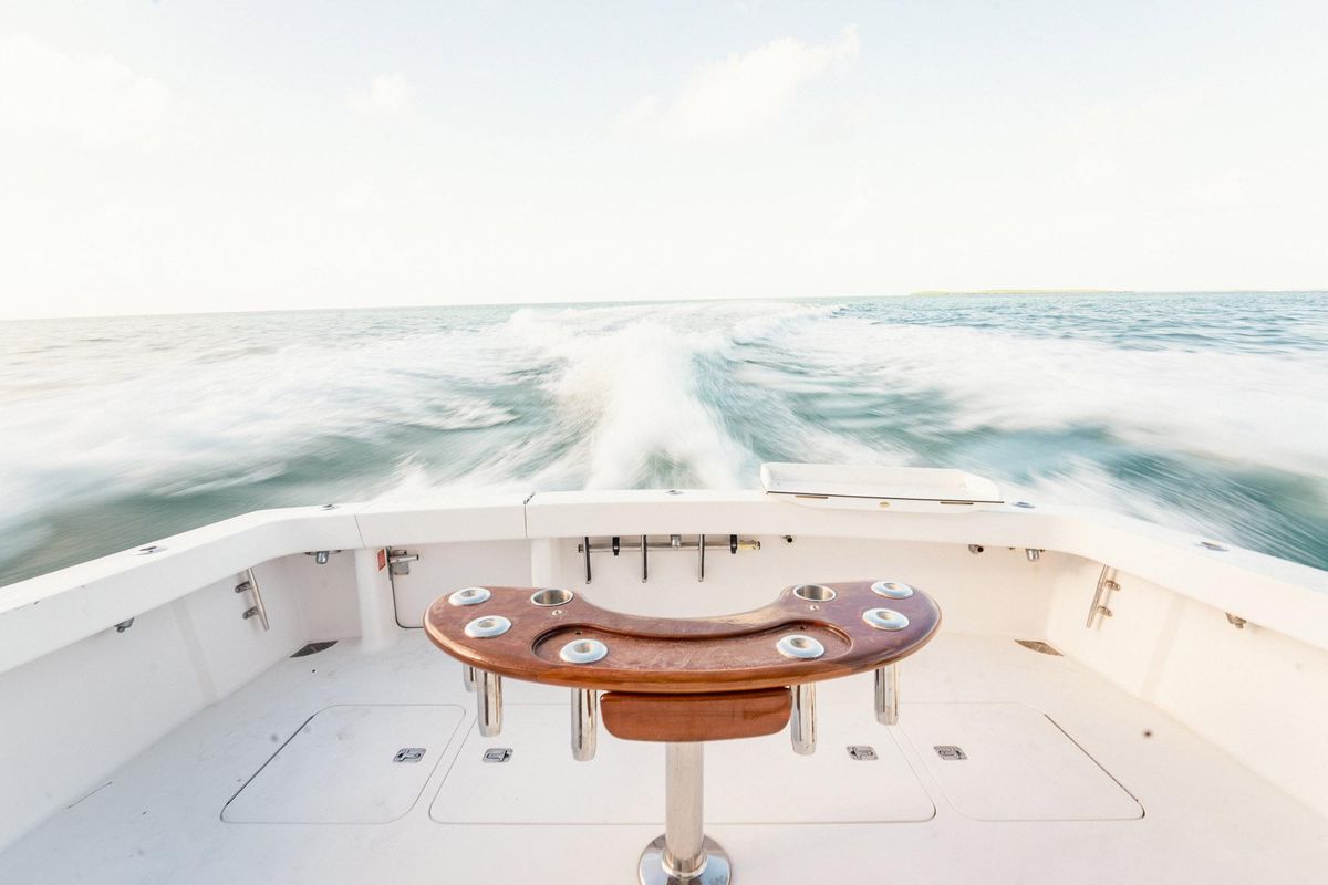 2005 Viking 48 