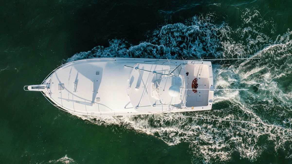 2005 Viking 48 