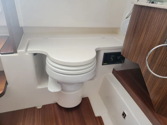 Over Bohr’d Yacht Photos Pics 