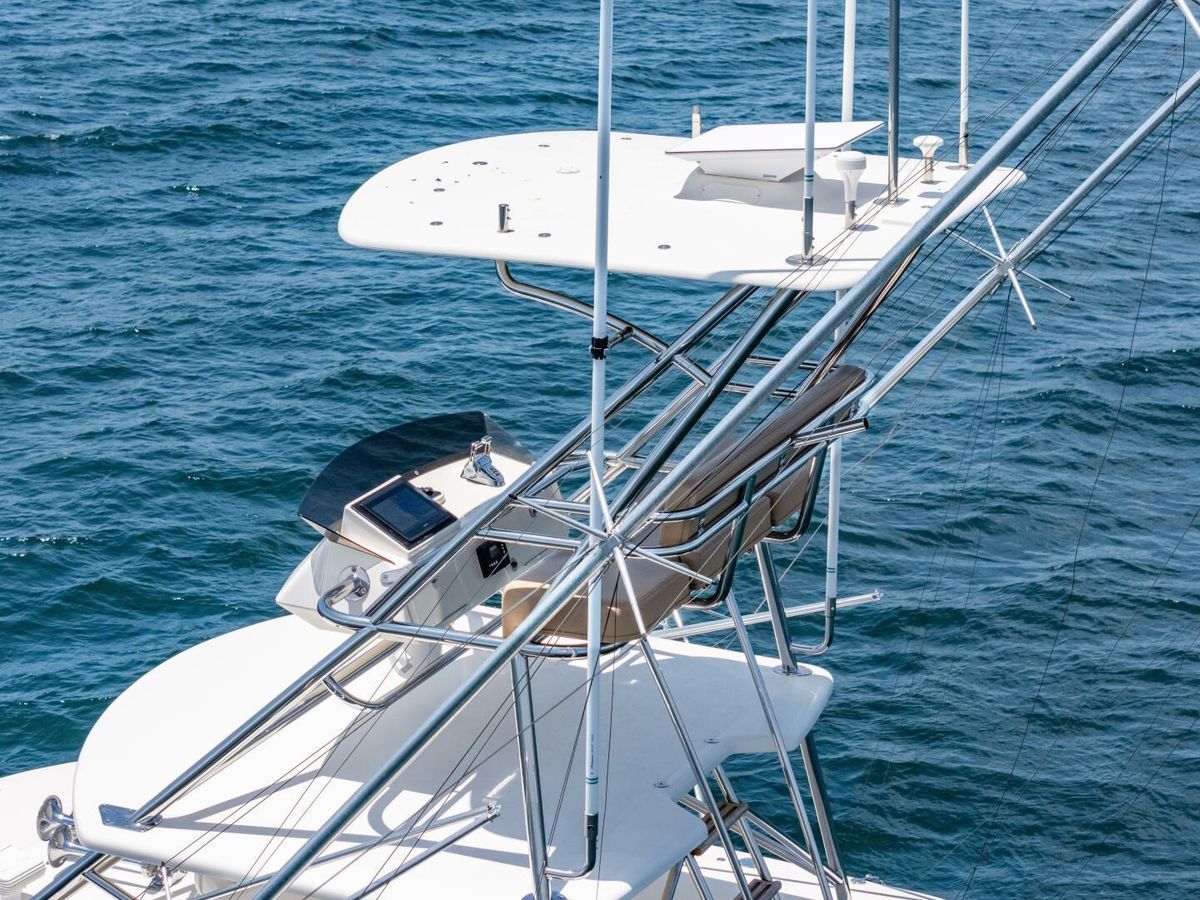 2004 Hatteras 54 