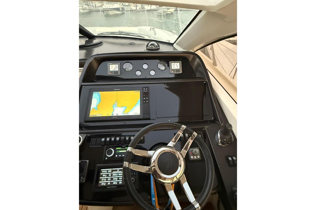 2012 Sunseeker 52 