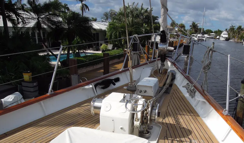 Sea Angel Yacht Photos Pics Foredeck