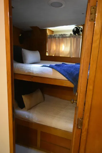 Sea Angel Yacht Photos Pics Bunk stateroom