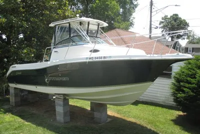 Seaswirl Striper 2601 Walkaround I/O