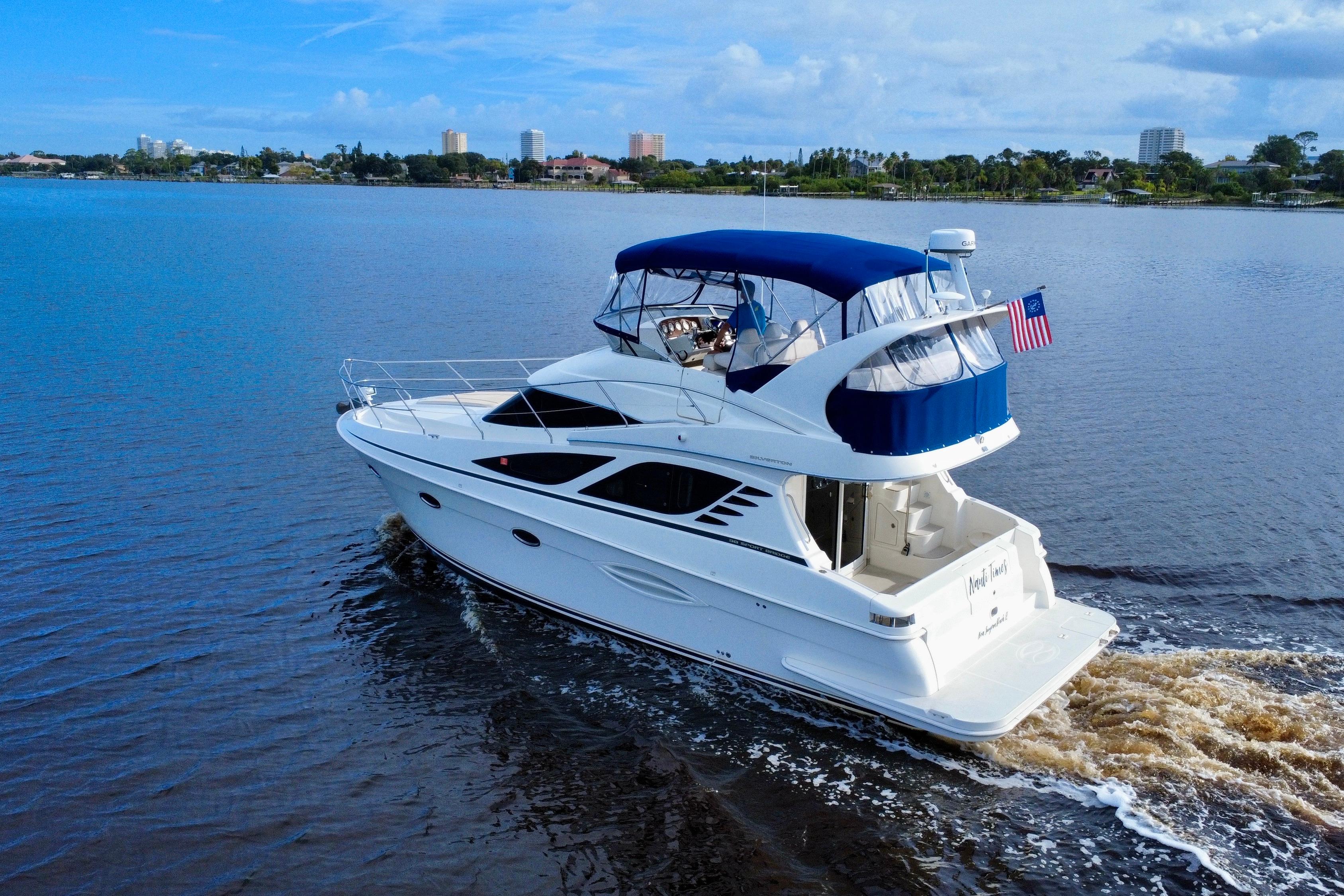 Silverton 38 Sport Bridge