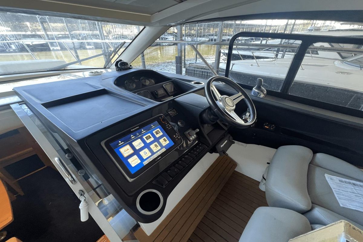 2013 Princess 42 