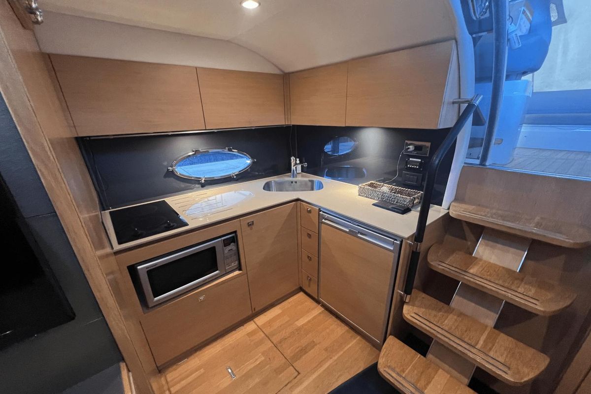 2013 Princess 42 