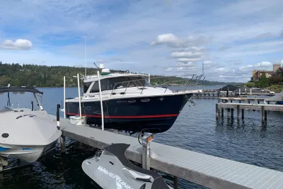 Cutwater C-302 Coupe