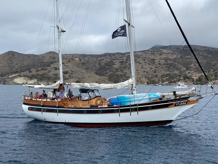 Violetta Yacht Photos Pics 