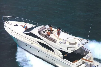 Ferretti Yachts 53