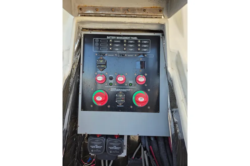 Soul Mates Yacht Photos Pics Battery management panel on a 2005 Meridian 411 Sedan boat.