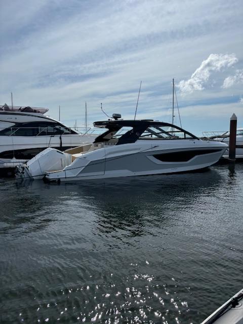 Cruisers Yachts 42 GLS OB