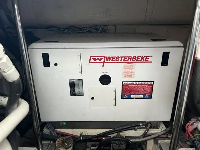 Lio Kai Yacht Photos Pics 