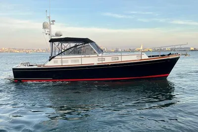 Grand Banks Eastbay 38