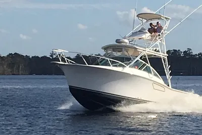 2005 Albemarle 310 Express Fisherman