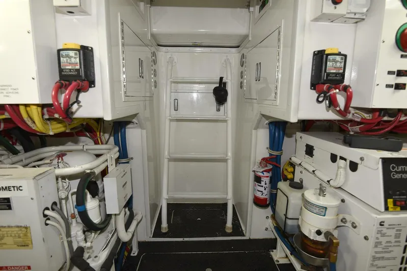 My Way Yacht Photos Pics 