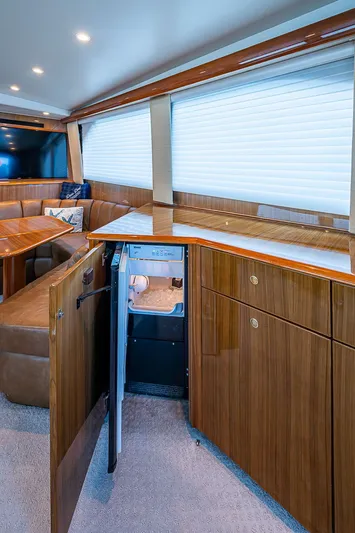 Done Deal Yacht Photos Pics 