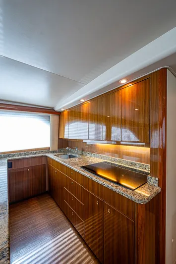 Done Deal Yacht Photos Pics 