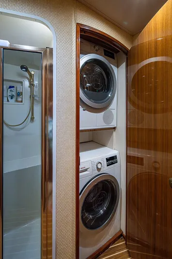 Done Deal Yacht Photos Pics 