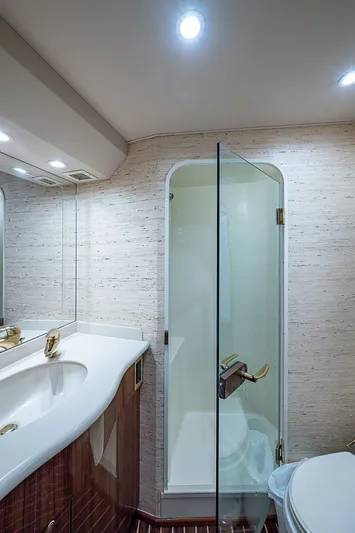 Done Deal Yacht Photos Pics 