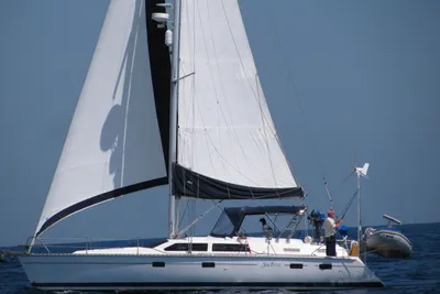 Hunter Passage 42